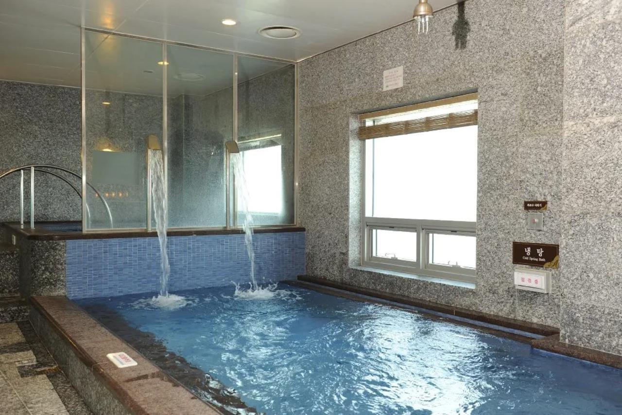 Pineridge Hotel Sokcho Exterior photo