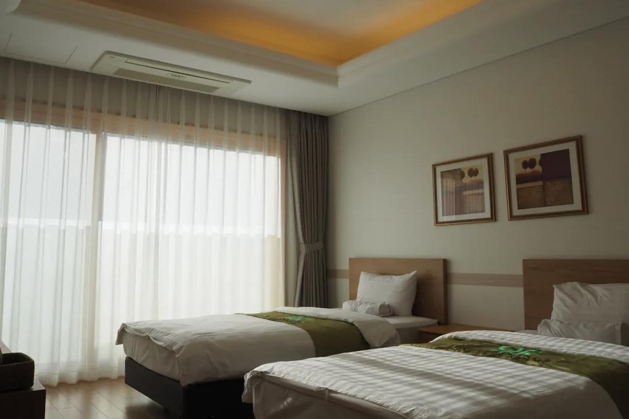 Pineridge Hotel Sokcho Exterior photo